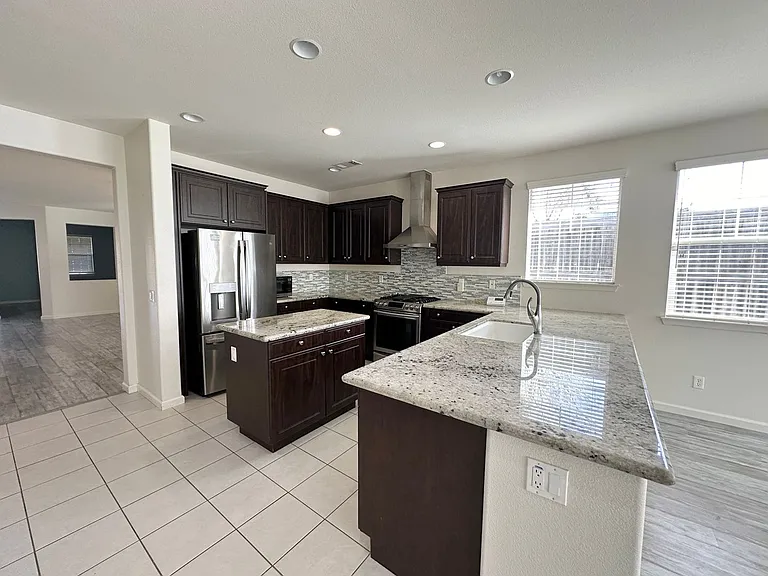 11507 Piona Ln — Photo 7