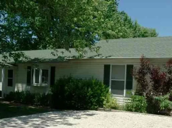 419 Maple Ln, Hillsboro, MO 63050
