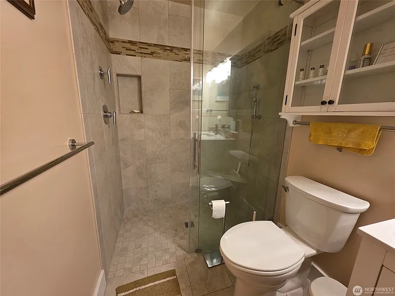 1577 Country Club Dr — Photo 22