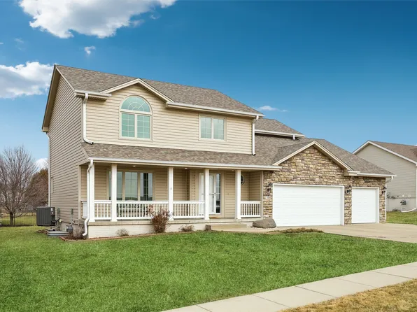 704 15th St SE, Bondurant, IA 50035