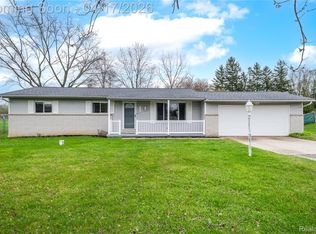 5395 Howe Rd, Grand Blanc, MI 48439