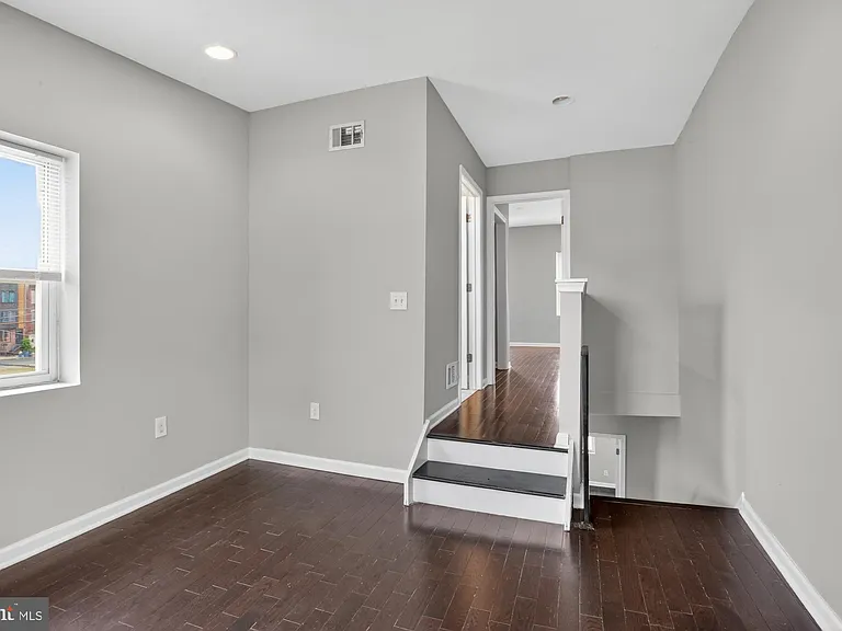 1626 N 25th St — Photo 24