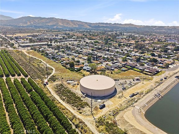 3rd image of 2016 San Bernardino Ave Lot 1