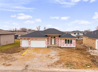 25010 W 89th Ter, Lenexa, KS 66227