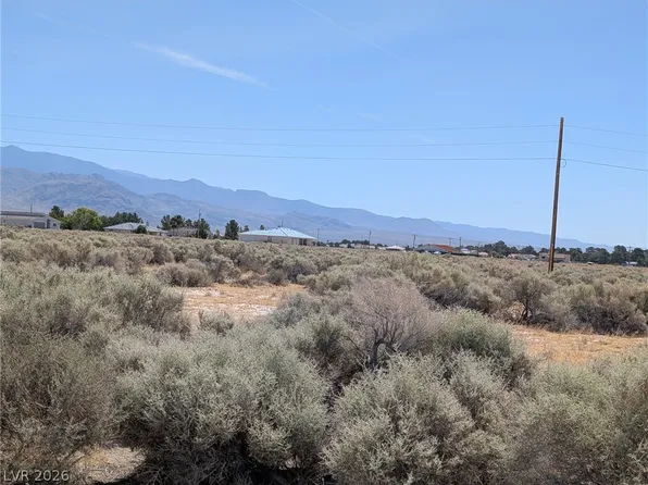 2601 Olvido Ave, Pahrump, NV 89048