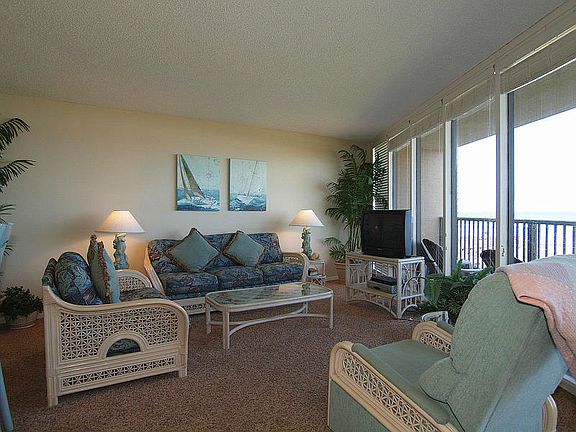 3rd image of 6649 Seacomber Dr APT 208