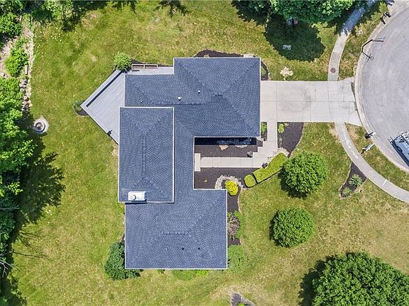 4th image of 8415 Harrington Ct
