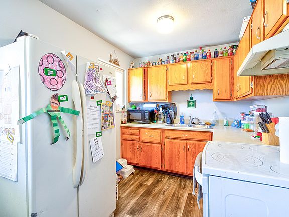 2nd image of 4470 Drummond Cir