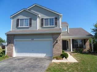 212 Paradise Pkwy, Oswego, IL 60543