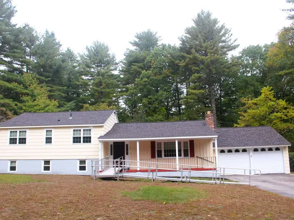 21 Woodlawn Circle, Pelham, NH 03076