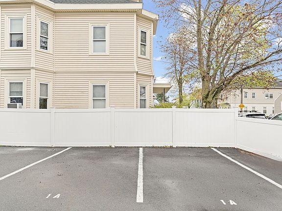 5th image of 492 Cabot St #1A