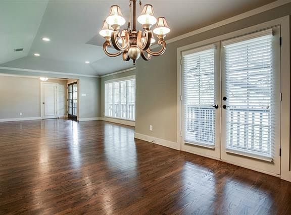 5th image of 14140 Valley Creek Dr