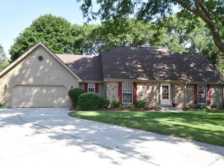 1726 Cypress Dr, Grafton, WI 53024