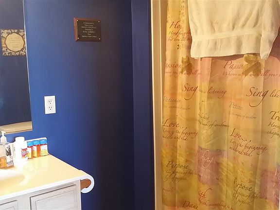 5th image of 357 Meadowbrook Dr