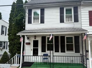 37 E Savory St, Pottsville, PA 17901