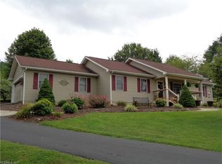 71 Golden Ln, Leicester, NC 28748