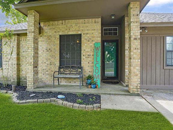 4th image of 4806 Apple Springs Dr