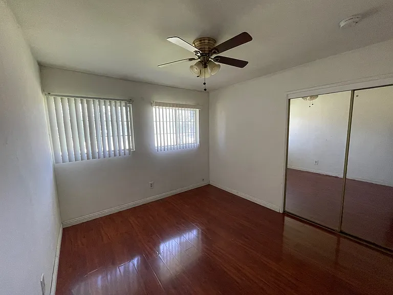 228 Nisbet Way — Photo 4