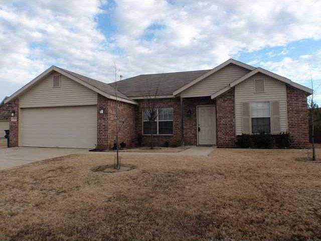 1st image of 7715 Parkview Dr