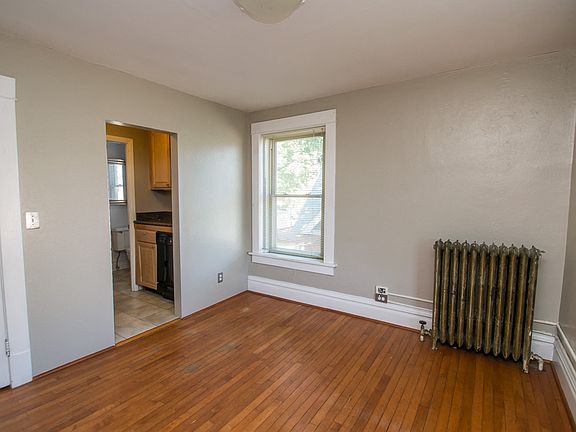 1501 Broadway Street Unit 4 Living/ Bedroom Area