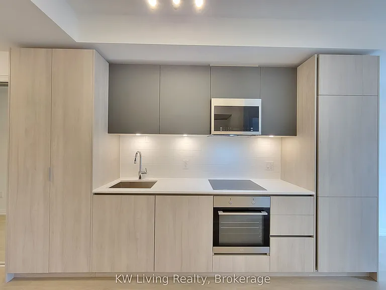 28 Widmer St #4522 — Photo 10