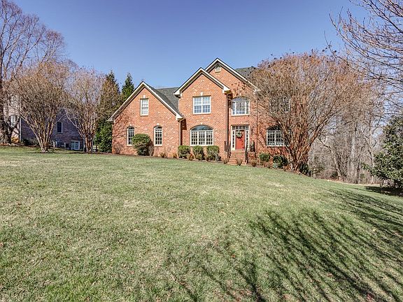 3rd image of 141 Beacon Hill Pl