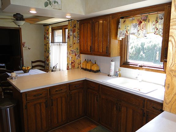 4th image of 6109 Deerwood Dr