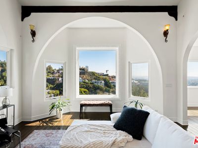 9274 Warbler Way, Los Angeles, CA, 90069