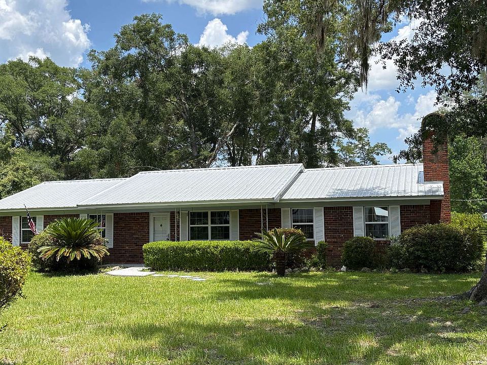 1st image of 187 SE Tevis Ave
