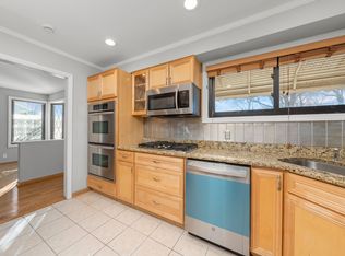 9661 S Van Vlissingen Rd, Chicago, IL 60617