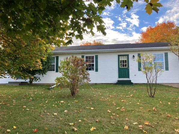 Kingston Rd N #16, Cornwall, PE C0A 1H8