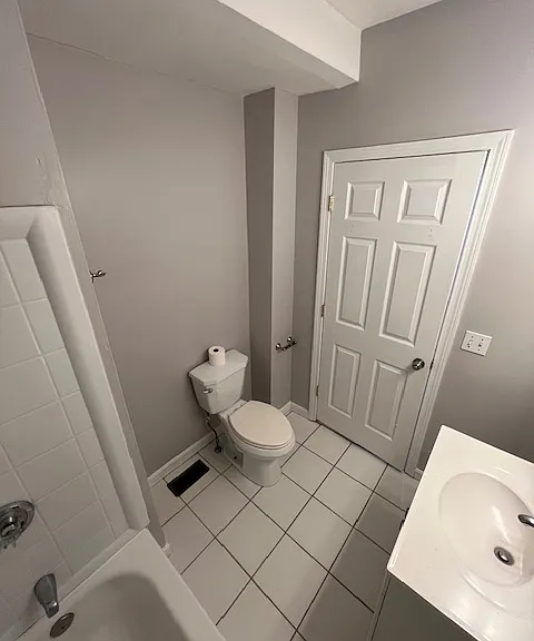 109 Pleasant St #3 — Photo 10