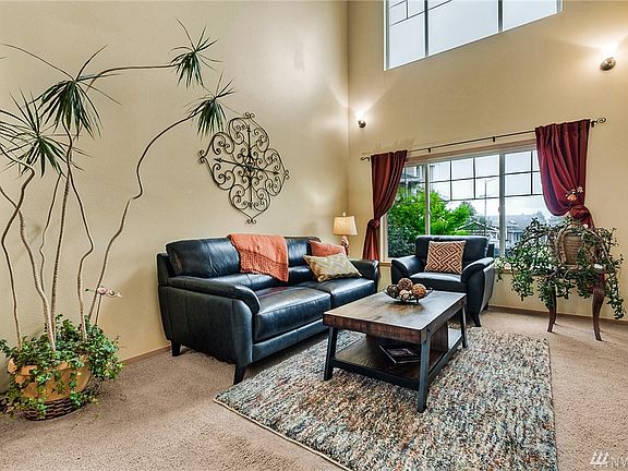 Spacious living room off of the entry way.