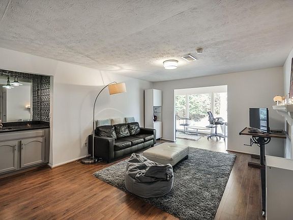 5th image of 2700 Suwanee Way SE #2700