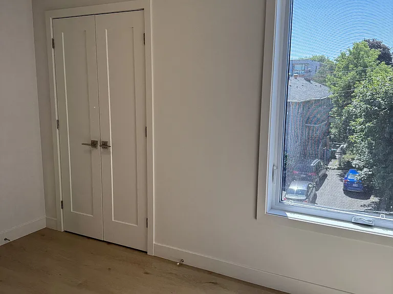 1301 Dorchester Ave #5 — Photo 10