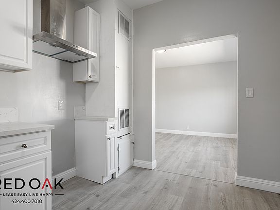 2nd image of 707 W 79th St #6