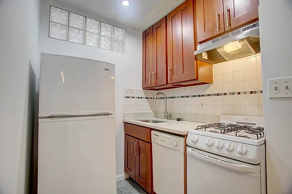 Rented by Corcoran | media 5