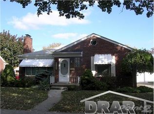 8999 Park Ave, Allen Park, MI 48101