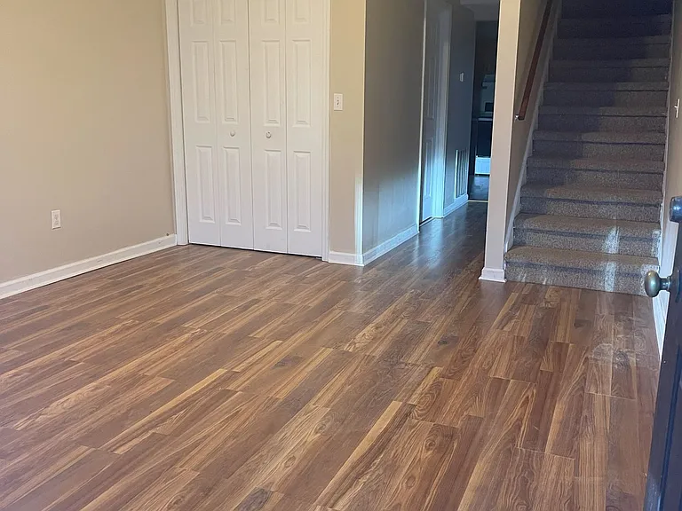 6 Winfield Ave — Photo 3