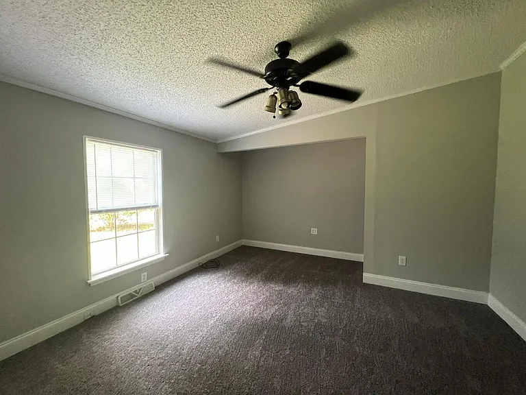 239 Smokey Ln — Photo 7