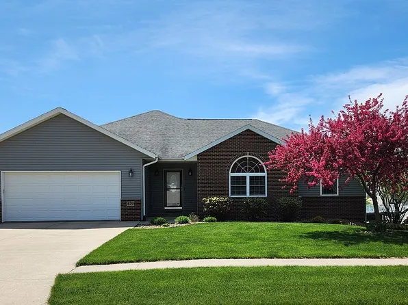 629 W Washington St, Monticello, IA 52310