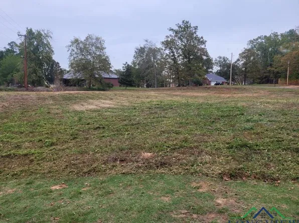 16781 Eagle Dr, Gladewater, TX 75647