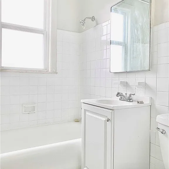 2836 E 130th St #17L — Photo 4