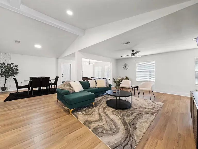 16502 Fox Knl — Photo 5