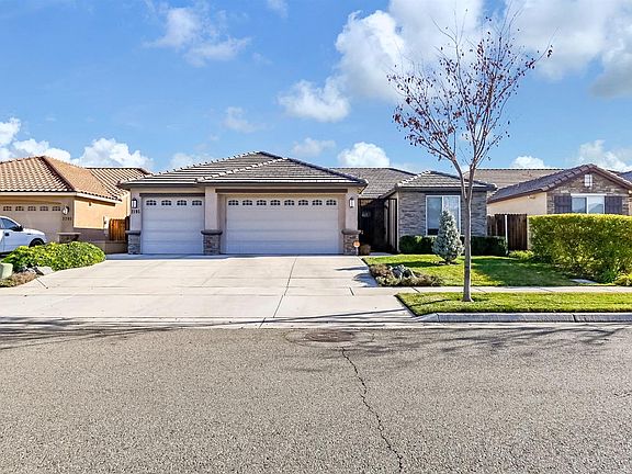 2nd image of 2195 Birmington Dr