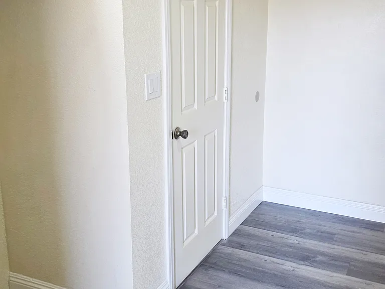 9607 Cypress Ave #4 — Photo 3
