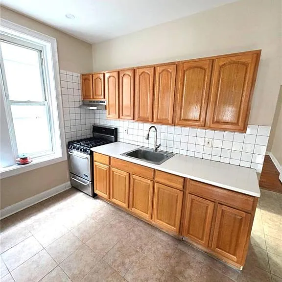 387 E 96th St #1F — Photo 1