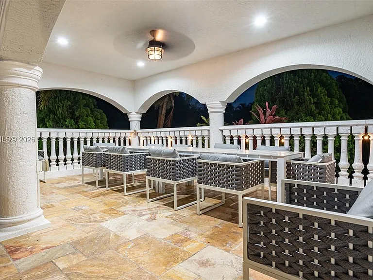 13751 Pine Meadow Ct — Photo 16