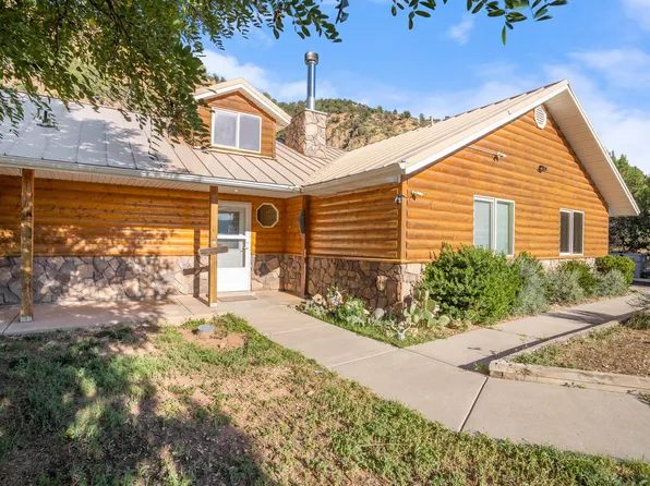 4035 E Harmony Ridge Cir, New Harmony, UT 84757