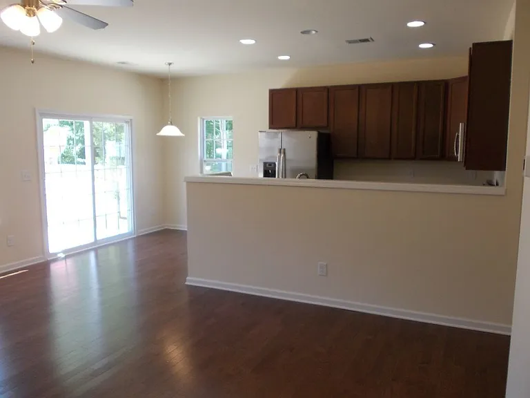 4602 Quinton Ln — Photo 6